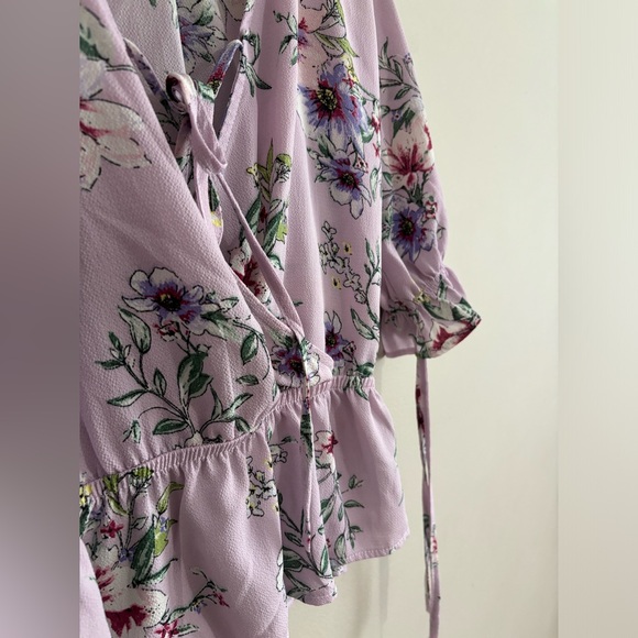 Gently Used Floral Print Peplum Blouse - Size L - Picture 2 of 3